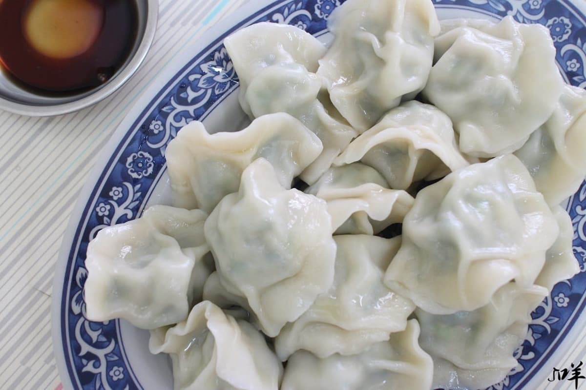 在地部落客推薦！台南６家口碑水餃：獨特屁屁造型、排隊老字號、噴汁韭菜餃