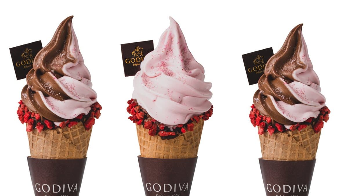 台灣粉好幸福！GODIVA獨家「草莓新品」：草莓巧克力霜淇淋、草莓白巧克力奶昔