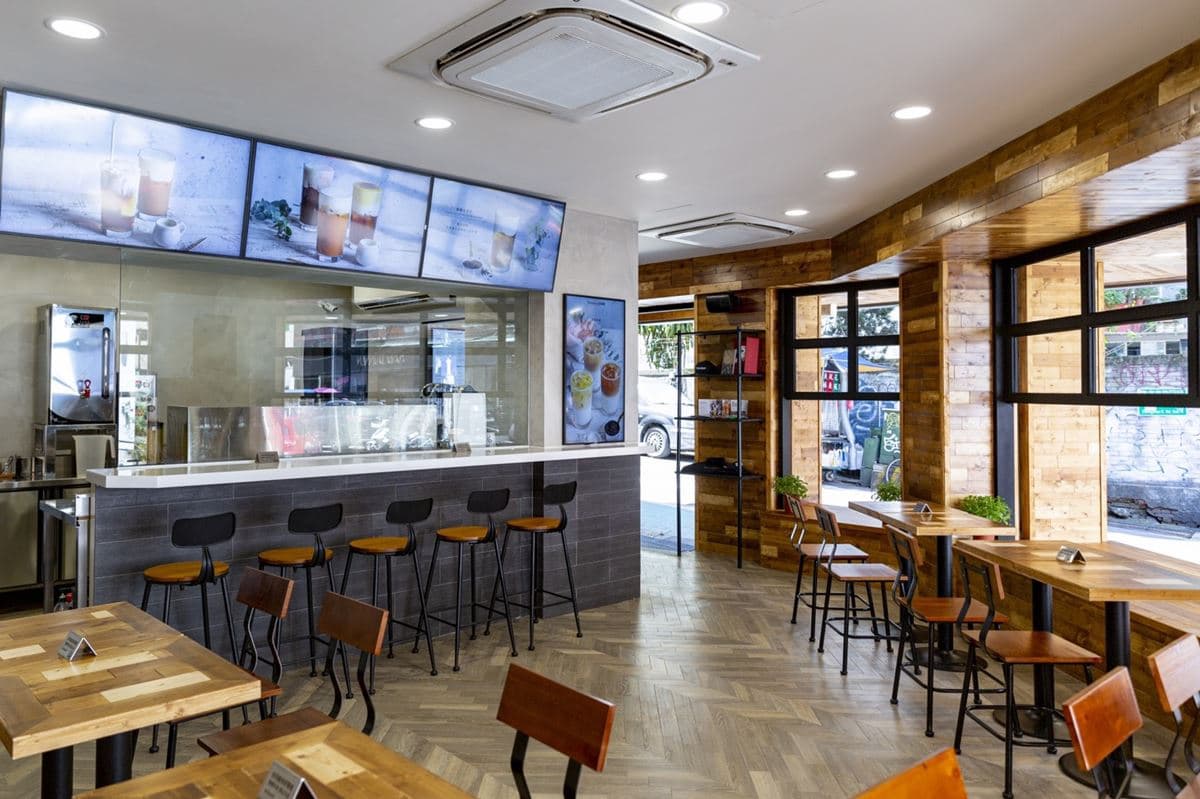 首2日買一送二！Sharetea歇腳亭新店型推「厚奶系列」，先喝焦糖布蕾奶茶