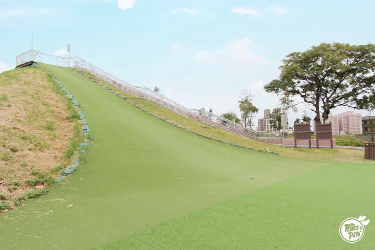 【全台22最好玩溜滑梯】戶外放電靠這篇！捷運車廂、八爪章魚最好拍，挑戰79公尺超長滾輪滑梯
