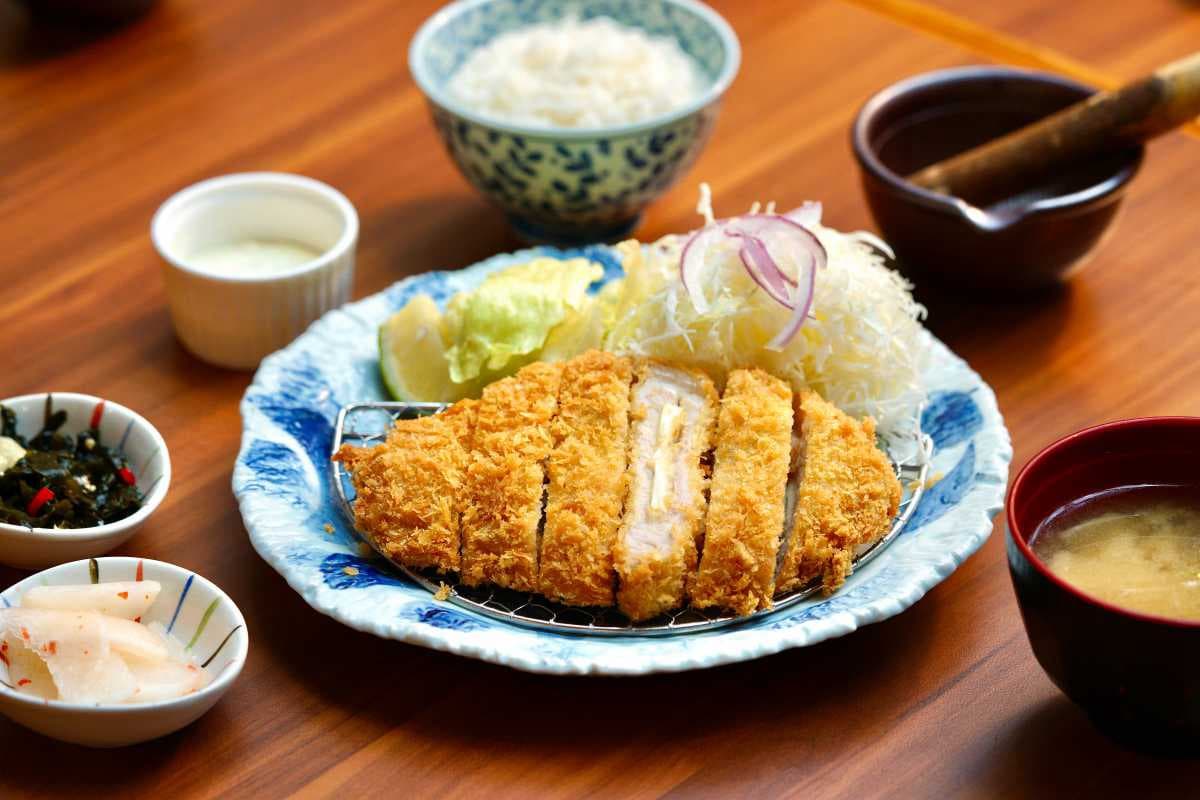 限時挑戰廣島大牡蠣+蒜味爆炸豬排餐！豬排名店優惠放送，30分鐘完食下殺7折