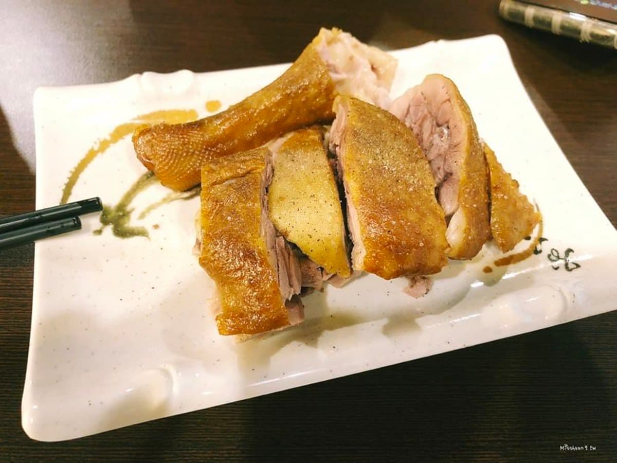 從台式吃到日式！台中人都在推「向上市場」周邊這7間：煙燻鴨香飯、薄切燒牛肉飯