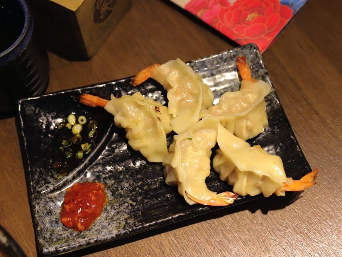 全台唯一「雞佛」痛風拉麵好狂！泰式湯頭酸辣過癮，還可免費加麵