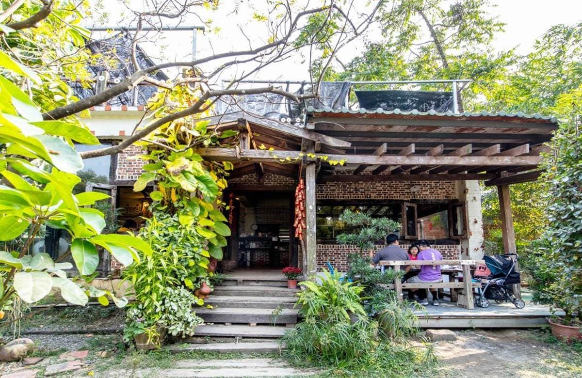 IG熱搜！高雄7間美拍庭園餐廳：紅燈塔露天座、300坪日式造景、台版小泰國