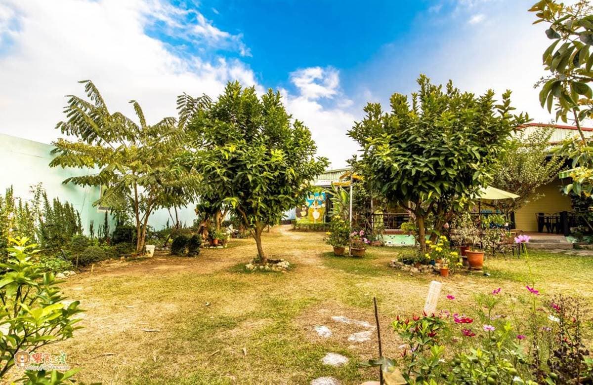 IG熱搜！高雄7間美拍庭園餐廳：紅燈塔露天座、300坪日式造景、台版小泰國