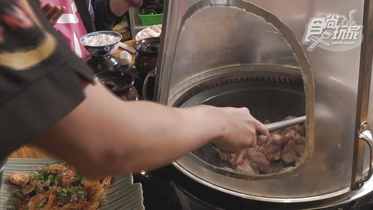 澎湖不只有海鮮!阿嬤大灶煨煮「地鍋雞」,鹹香下飯預約才吃得到