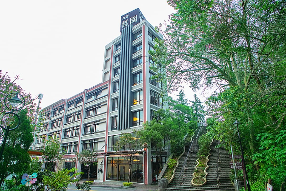 全台9大飯店「買1晚送1晚」！5月底前都能住，還有免費遊船、遊樂園可玩