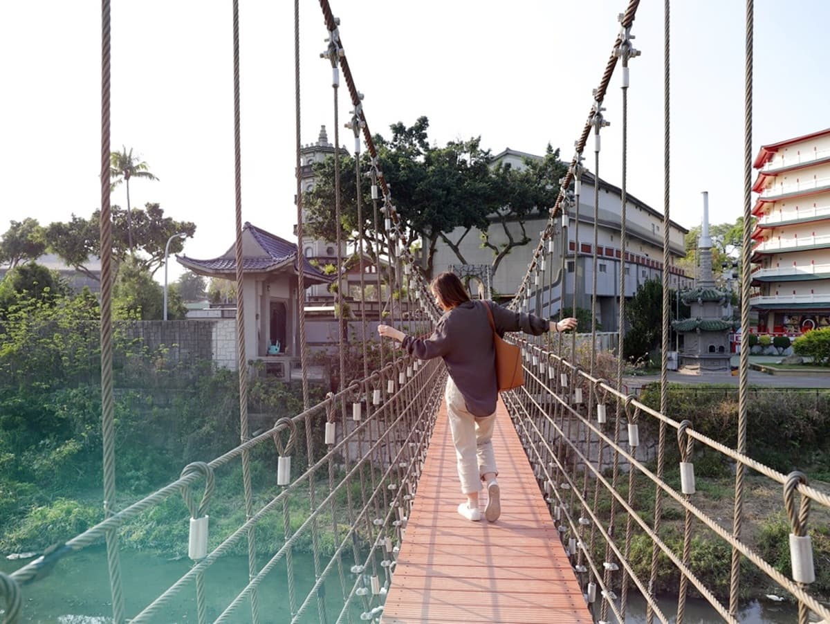 【全台15座絕美吊橋】安全距離小旅行！俯瞰36彎公路、摩天輪，「吊橋上的台灣」原來這麼美
