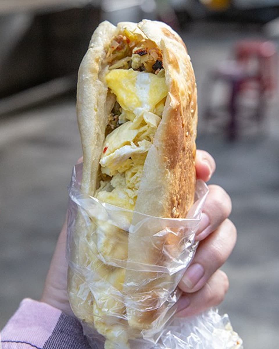 高雄9家超過30年傳奇早餐店:限量水晶餃、牽絲蛋餅、爆料酸菜蛋燒餅 高雄9家超過30年傳奇早餐店:限量水晶餃、牽絲蛋餅、爆料酸菜蛋燒餅