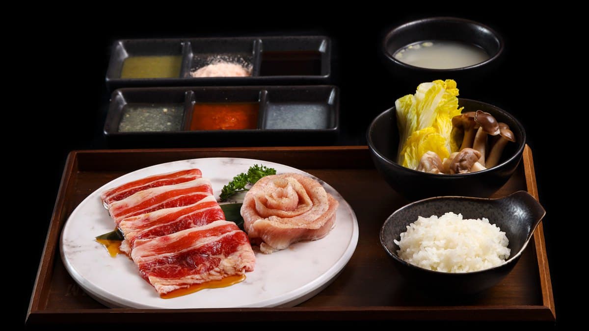 中午爽爽吃燒肉！4/24前四人同行二人免費，午餐280元起還有雞湯喝到飽