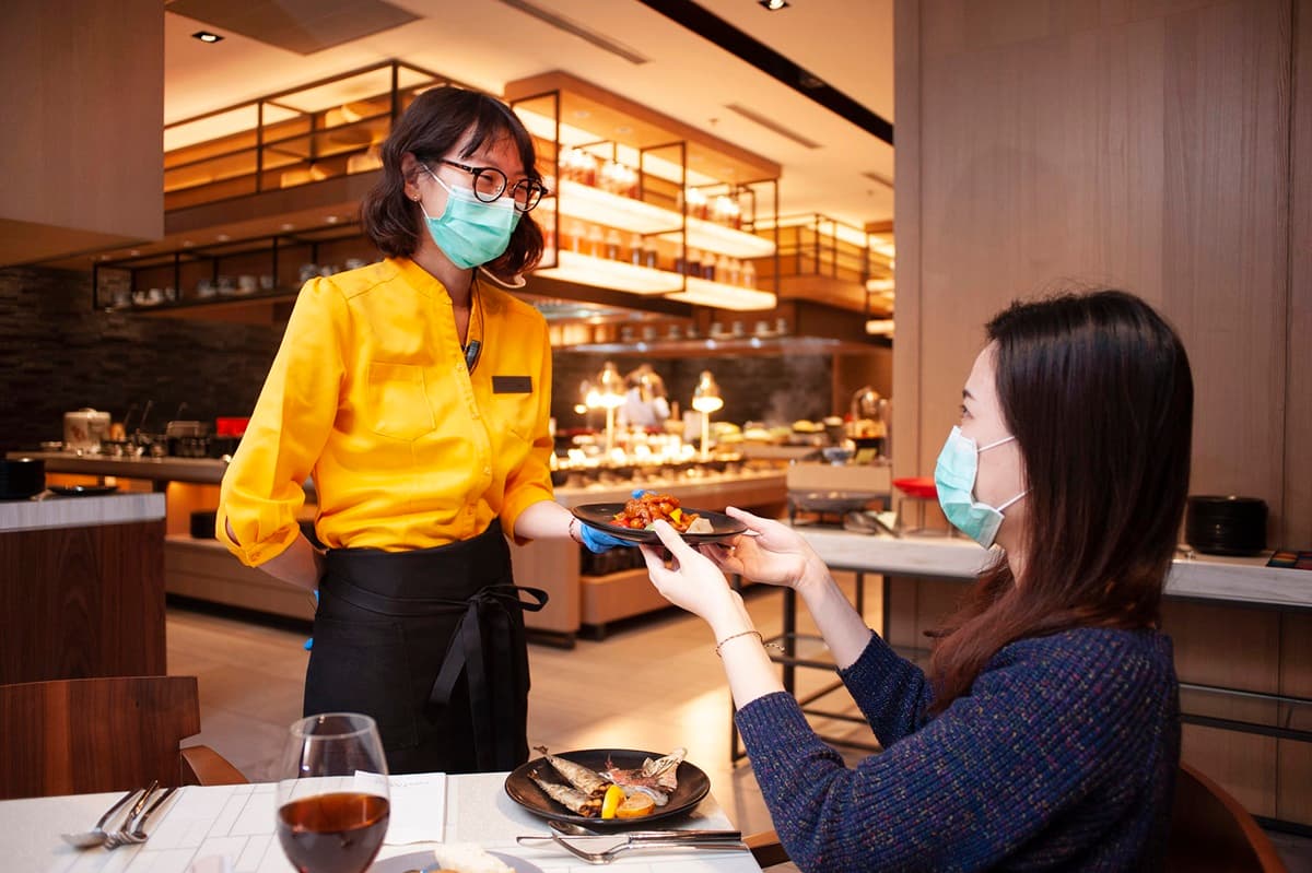 超狂「肉食控吃到飽」第2人免費！現切牛肉、肋排無限單點，最多現賺1280元