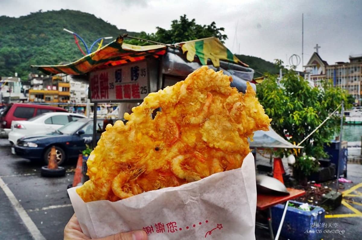 【全台30家手拿美食】網美街拍甜點、古早味小吃大變身，北中南東加外島通通吃得到