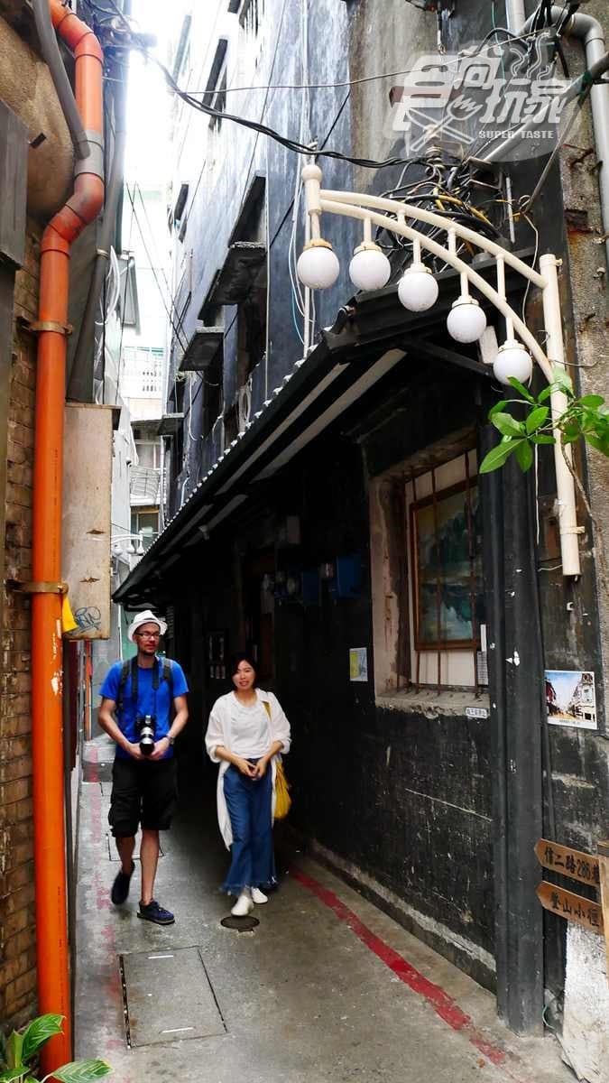 基隆14小時這樣玩！小吃美景23點：蔥油餅、吉古拉、豬肝腸必吃，打卡海景步道、彩色漁村、藍白教堂
