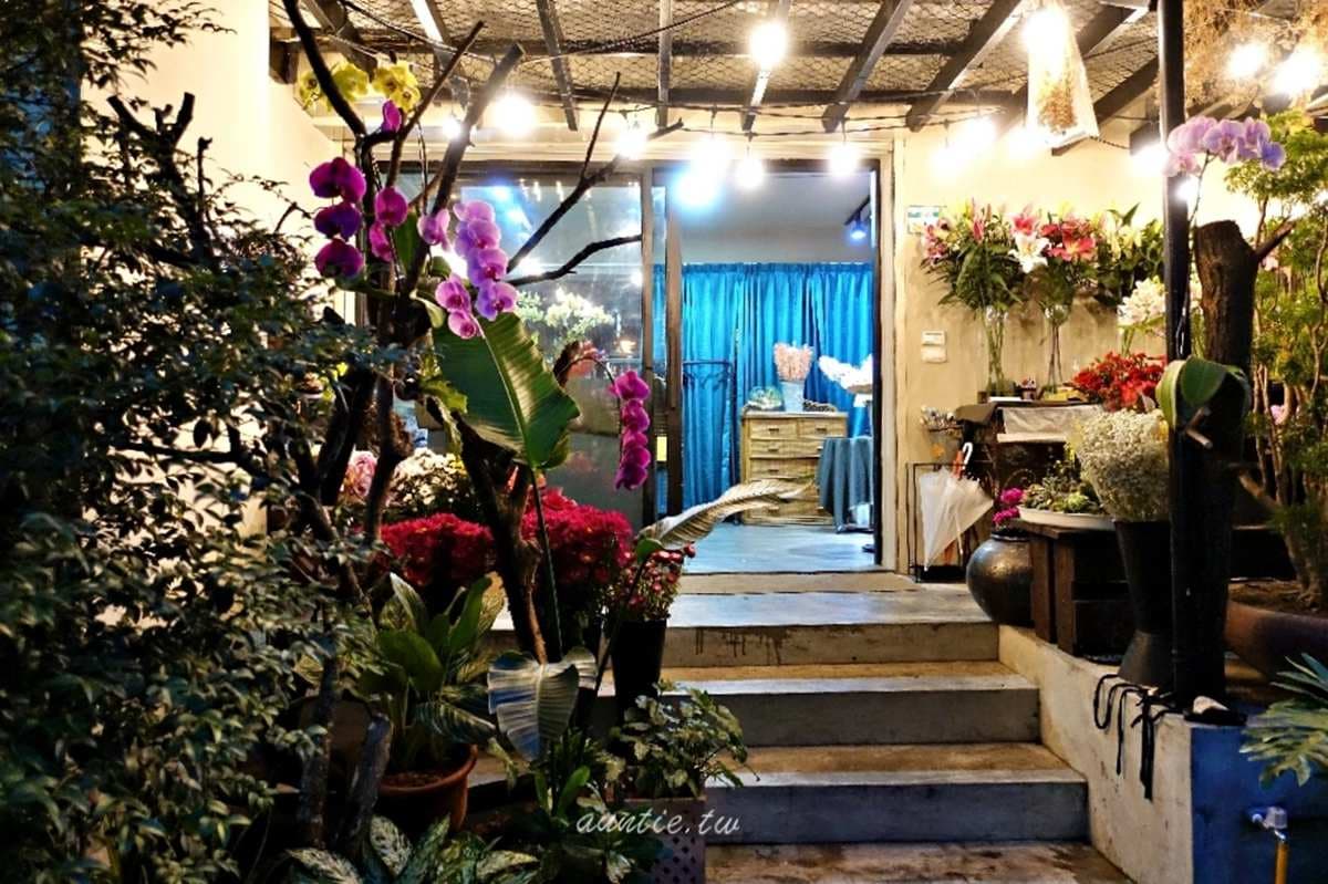 【新開店】週末限定!開在花店裡的超隱密炸雞,沒預約保證吃不到 【新開店】週末限定!開在花店裡的超隱密炸雞,沒預約保證吃不到