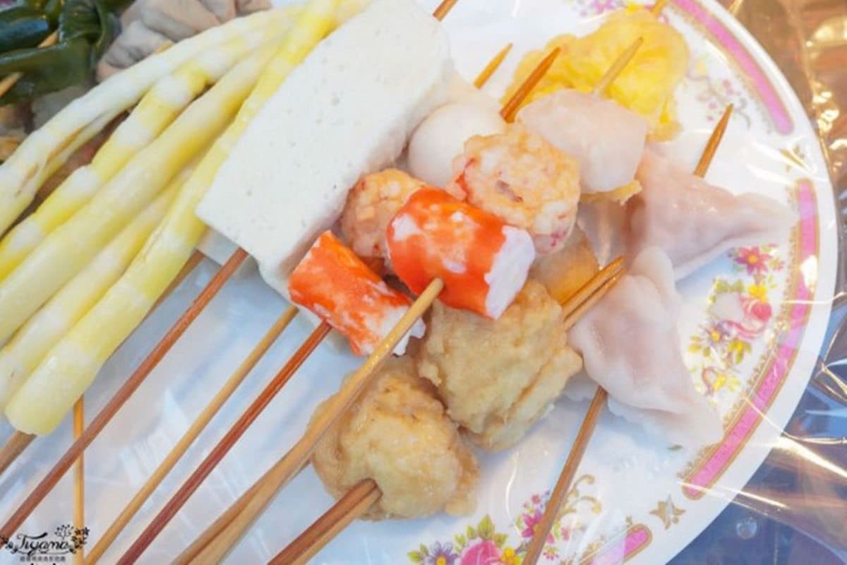 【全台10元美食】南部26家超狂「銅板價」小吃:噴汁雞肉串、滿碗關東煮、十元肉圓 【全台10元美食】南部26家超狂「銅板價」小吃:噴汁雞肉串、滿碗關東煮、十元肉圓