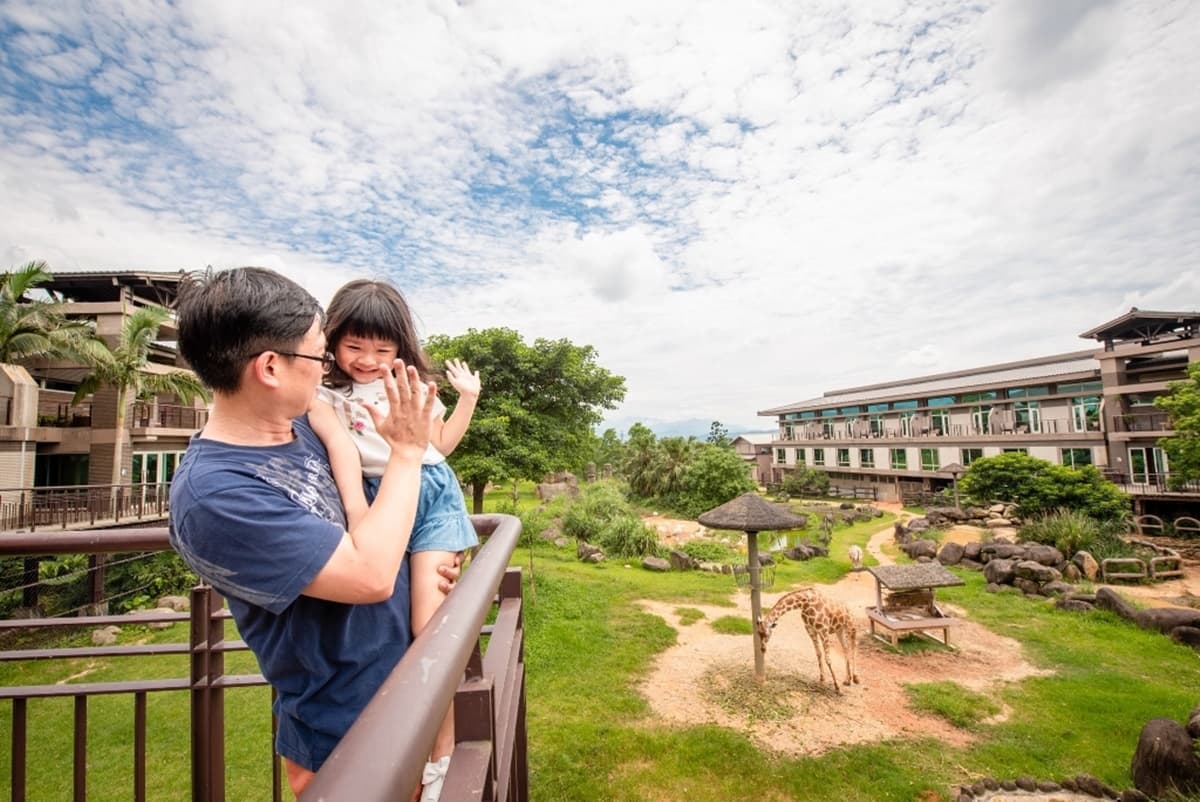 全台唯一「動物園飯店」不到千元!6人可住超狂「樓中樓」,還能爽玩樂園2天 全台唯一「動物園飯店」不到千元!6人可住超狂「樓中樓」,還能爽玩樂園2天