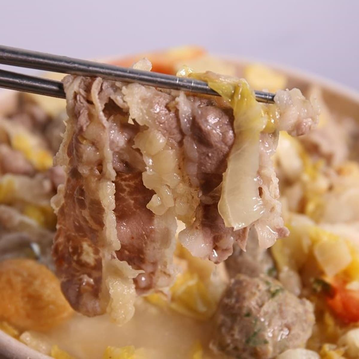 宅在家開嗑了！肉控必吃「牛肉超載鍋」、麻辣「雅香石頭火鍋」，網友激推4大鍋物都在這
