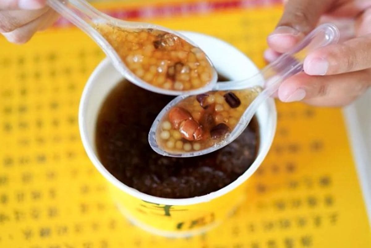 苗栗人氣冰店只賣這一味！「綜合芋圓冰」8種配料純手工，火龍果圓有專利