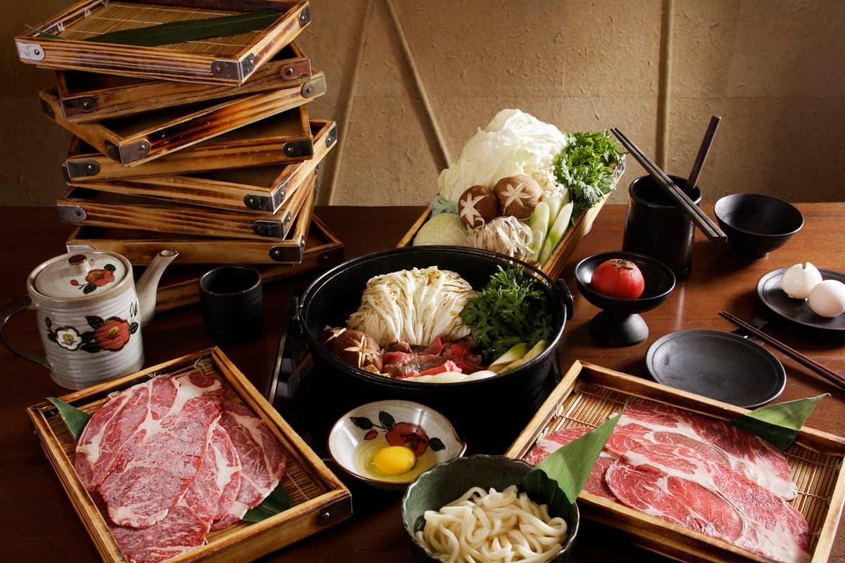 4大飯店「爽吃爽住」優惠！威士忌酒吧、牛排免費吃，1000元住到下午3點退房