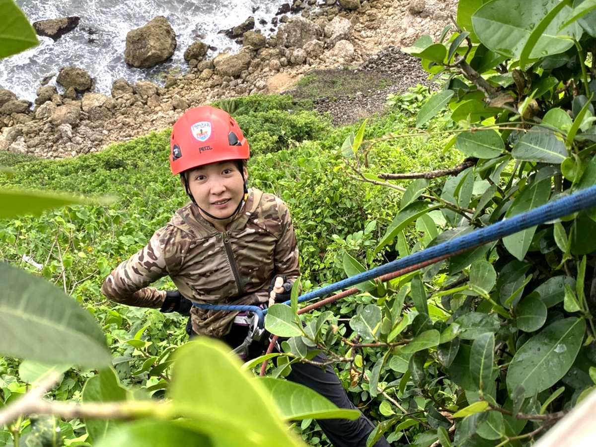 高雄版阿朗壹古道探險去！柴山祕境賞無敵海景、找日軍祕密基地