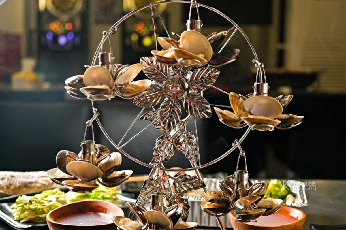 海鮮控暴動！超狂「生魚片臉盆」每片5元，加碼巨型龍蝦、蛤蜊摩天輪這裡吃