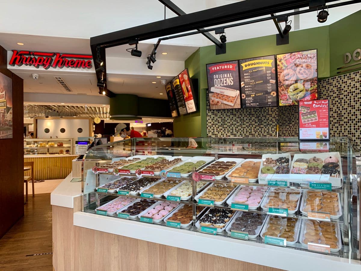 台中螞蟻們出動！美式甜甜圈Krispy Kreme快閃這，首日推「盒販買一送一」優惠