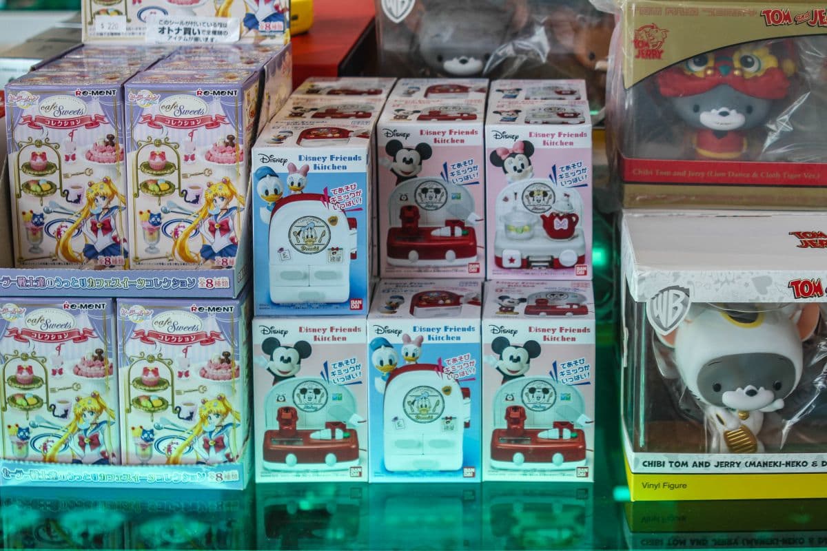 【新開店】高雄最大、最美玩具店開在這！先搶哆啦A夢、迪士尼公仔，還可賞無敵海景