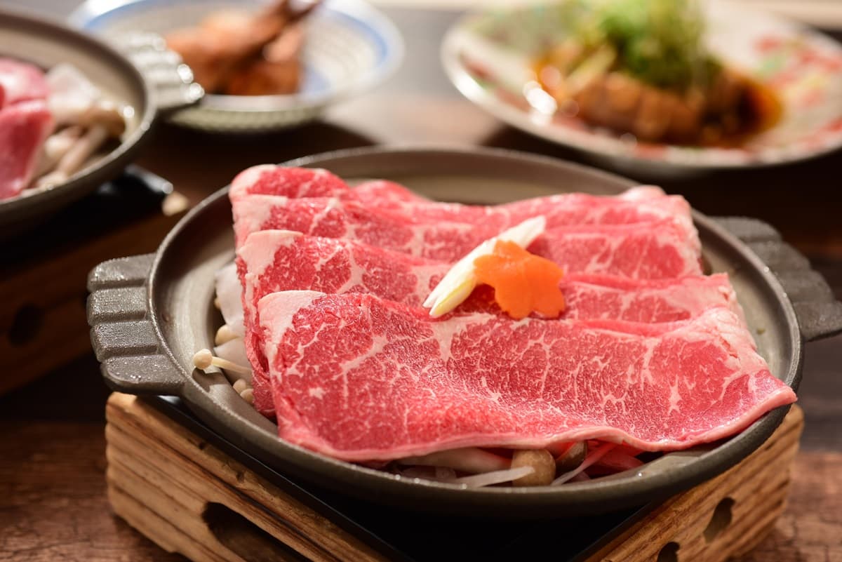 日本料理780元吃到飽！多達20道生魚片、握壽司、手打烏龍麵無限續點