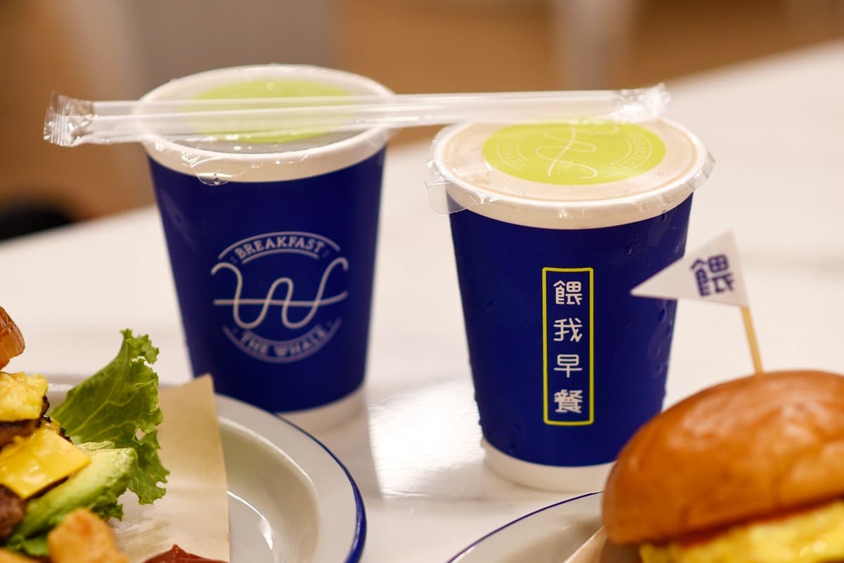 【食尚首播】吃到下巴脫臼！浮誇早餐「雙層牛肉排起司漢堡」，肉汁噴發好過癮