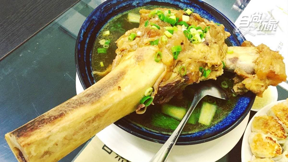 內行人才知！宜蘭隱藏版牛大骨湯，用山泉水熬煮清甜回甘
