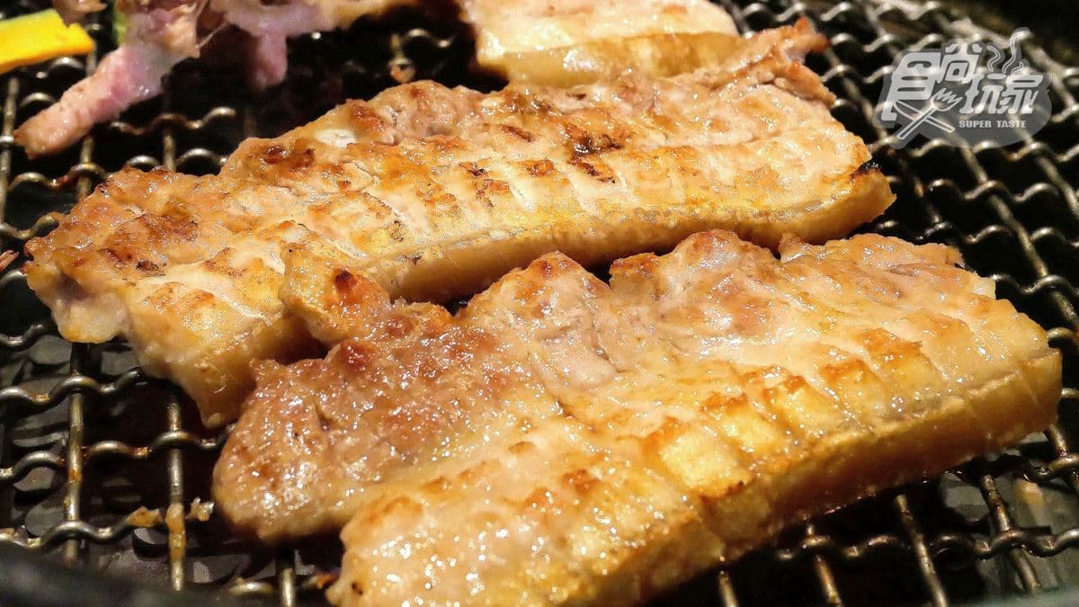 【新開店】雙人餐半價每人不到600元！高CP值韓式烤肉開幕，必點超長65公分豬五花