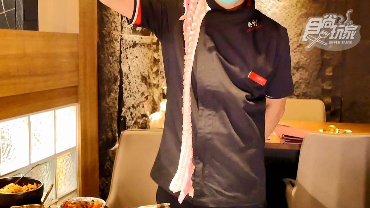 【新開店】雙人餐半價每人不到600元！高CP值韓式烤肉開幕，必點超長65公分豬五花