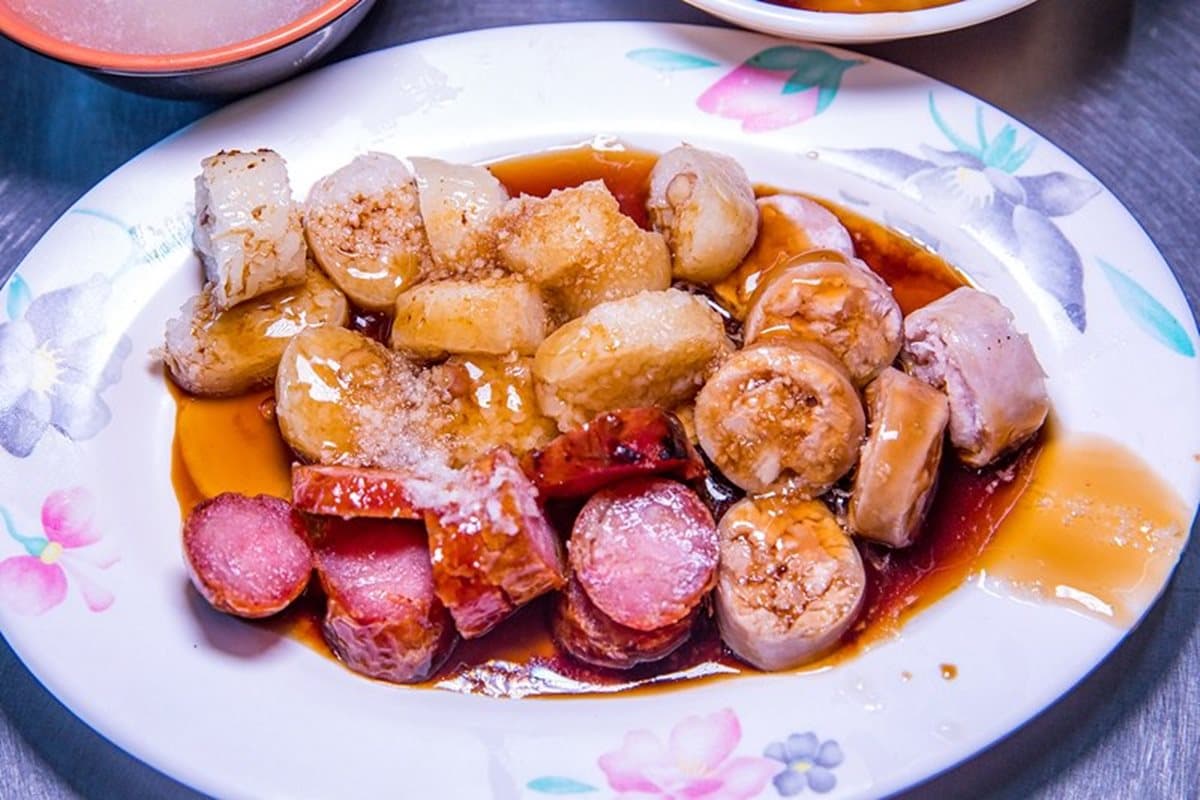 東港第二市場必吃70年肉丸!內行人點法:肉丸雙併+三腸+15元四神湯 東港第二市場必吃70年肉丸!內行人點法:肉丸雙併+三腸+15元四神湯
