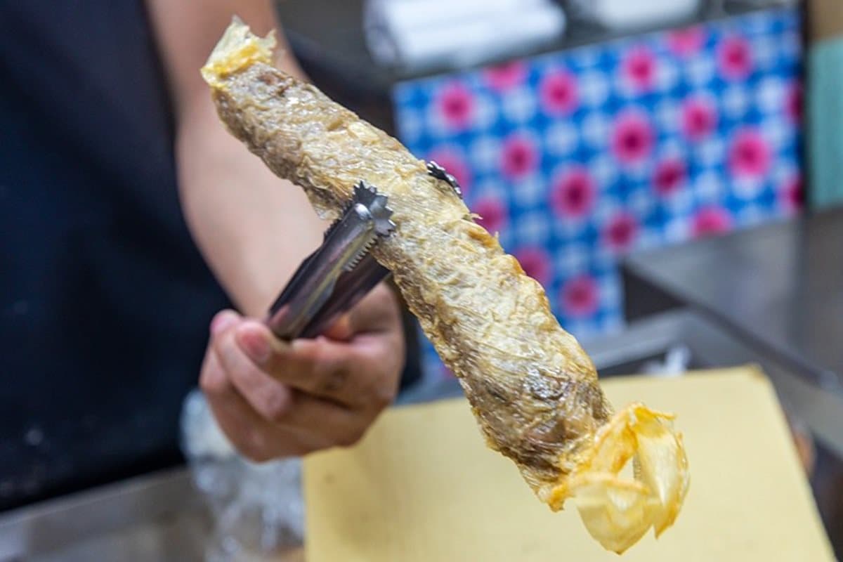 別只吃鴨肉！金山老街小吃在地人推這3家：炸芋捲、焦糖番薯冰、黃金冰烤地瓜