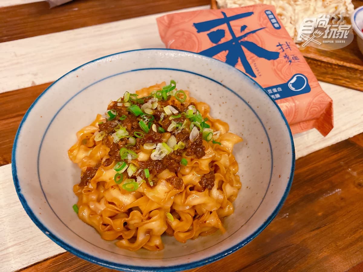 吃到飽界首推「超狂拌麵」！久煮7分半不會爛，加碼曝光「南港漢來吃到飽」這時開幕