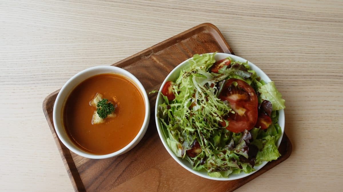 異國料理控快筆記！超道地瑞士美食這裡吃，提契諾漢堡、牛奶香腸都必點