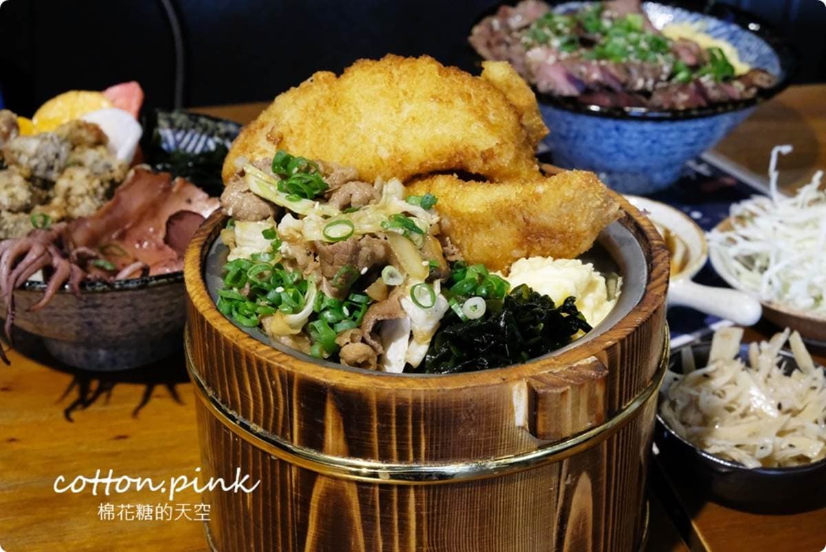 超澎派！台中爆料系丼飯鋪滿蚵仔酥、Q脆魷魚，還可加點配餐享海陸雙拼