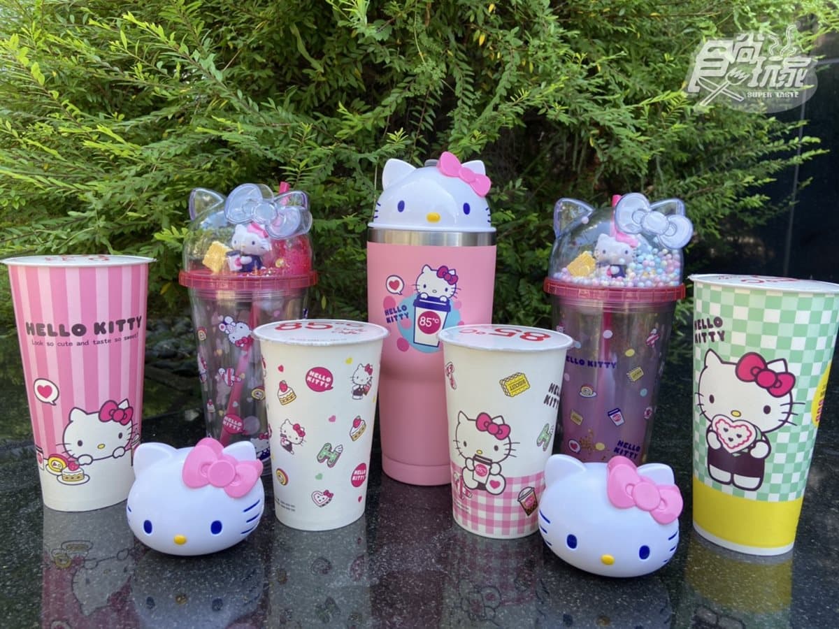 貓界女王降臨！85度C第二波「Hello Kitty周邊」：粉紅保冰杯、造型隨手杯