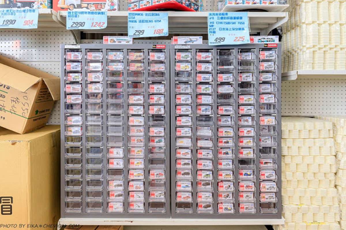 【新開店】200坪玩具倉庫批發價5折！TOMICA百元有找，上千種選擇還能用振興券