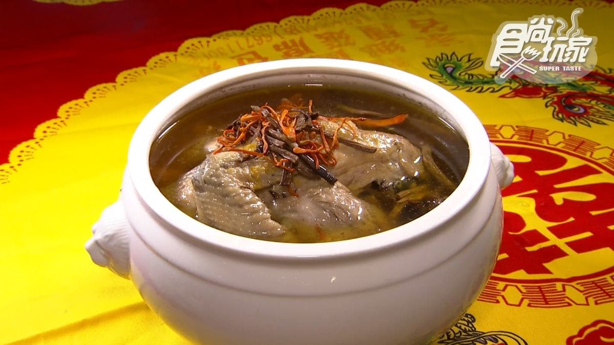 雞湯系列也是阿隆師的拿手好料。