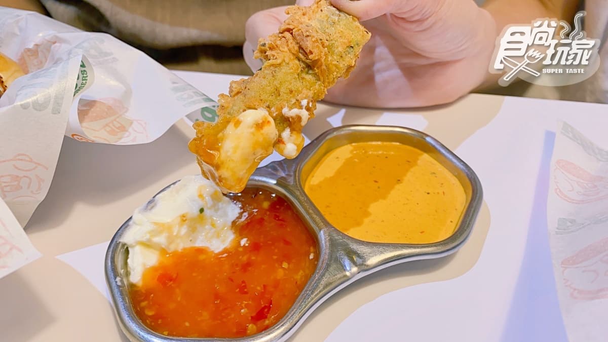 【新開店】IG紅翻！超狂「鬆餅炸雞漢堡」必點，邪惡餐點只賣晚上