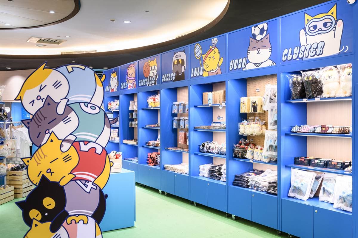 皇阿瑪粉快衝！高雄「不想運動運動會」快閃店推14款周邊，加碼游泳打卡牆