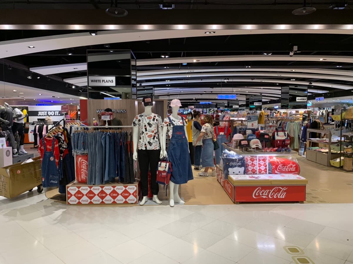 【新開店】全台首家「可口可樂快閃店」一次開3間！多達300多款商品這裡買