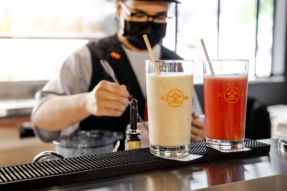 地表唯一全聯快閃餐廳全火鍋！名廚湯頭與米其林沾醬完美邂逅，超有梗「請支援收銀」周邊～再不衝一波，這輩子就吃不到啦！