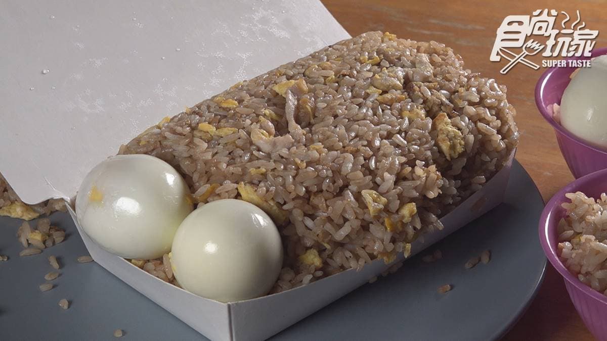 阿姨佛心銅板超大炒飯