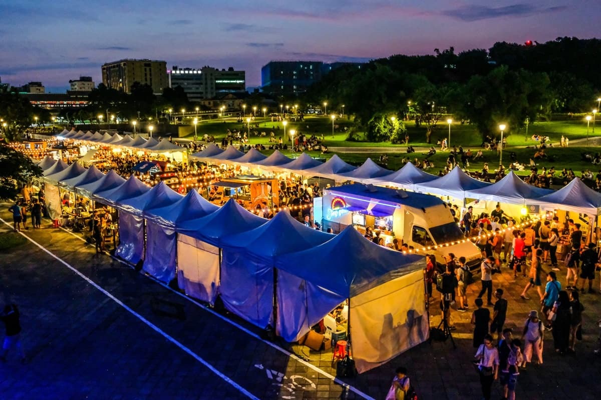 餓鬼衝了!圓山超狂市集這2天限定:40間人氣餐飲+10台餐車,還有恐怖裝置可打卡 餓鬼衝了!圓山超狂市集這2天限定:40間人氣餐飲+10台餐車,還有恐怖裝置可打卡