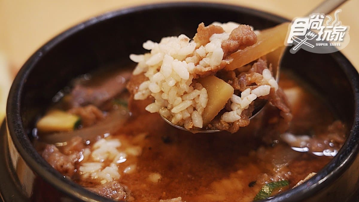 把韓國歐爸帶回家！最道地的「牛肉大醬湯」與「燉泡菜豬肉」，只要一鍵直送到家