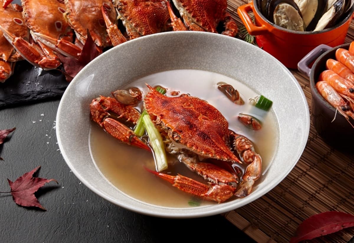 只有4天！老饕級「螃蟹吃到飽」狂嗑藍鑽蟹、牛蹄蟹，還有「現沖螃蟹」+牛排無限供應
