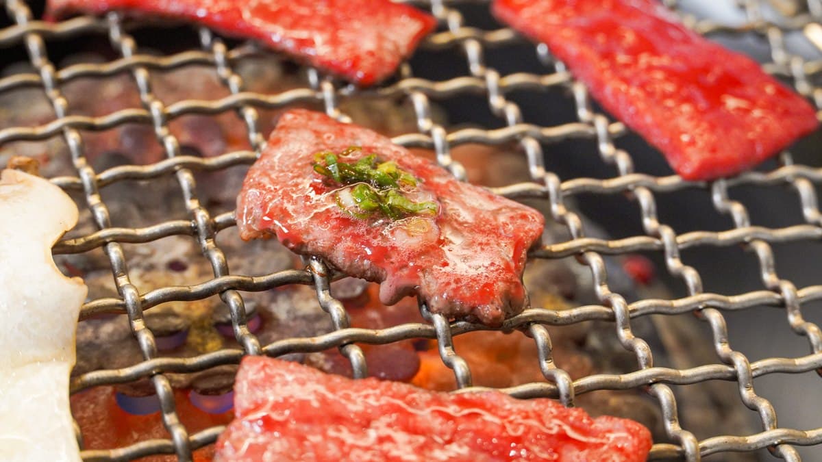 按讚送三大和牛！燒肉名店「哞哞屋」加碼380元爽嗑大龍蝦、69元哈根達斯吃到飽