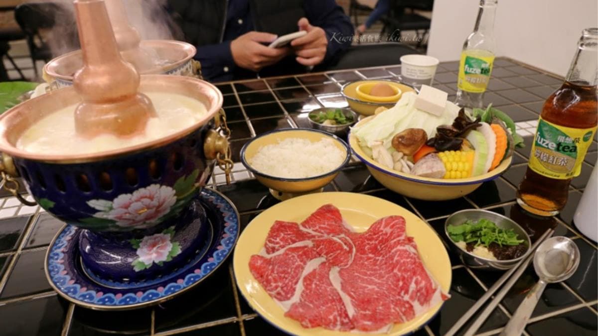 火鍋控快嘗鮮！北中南21家獨特鍋物：冬瓜白玉粥、鹹蛋黃牛奶、胡椒白菜雞
